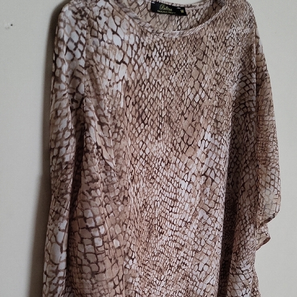 Elegant Chic Brown Patterned Women's Top – Stylish & Versatile Size M - Picture 6 of 7